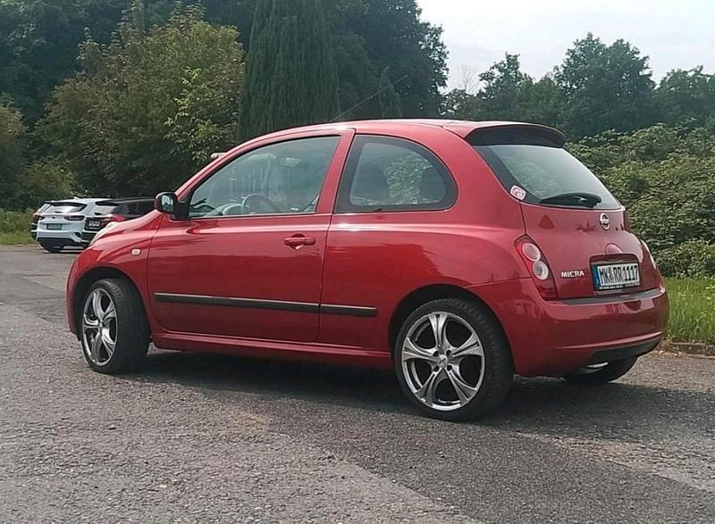 Rot Gebraucht 2006 Nissan Micra Kleinwagen | 1.200 € (Fairer Preis) - Bild 1/4