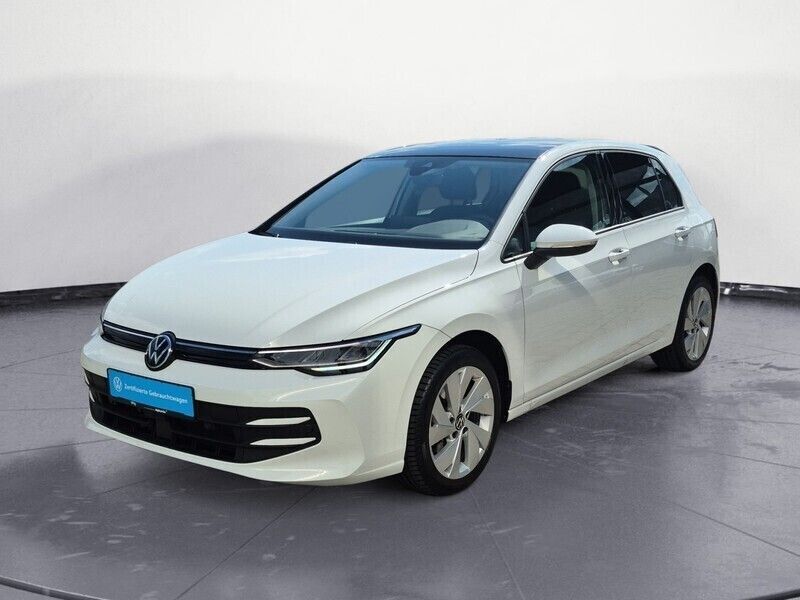 Weiß Gebraucht 2024 VW Golf VIII Life Limousine | 24.930 € (Fairer Preis) - Bild 1/4