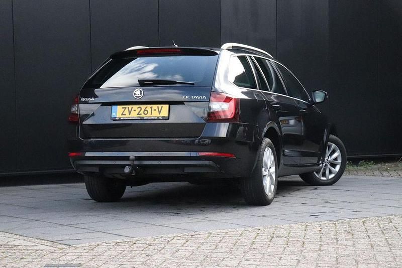 Gebraucht Skoda Octavia Business Line 116 PS (85 kW) 2019 Schwarz Kombi