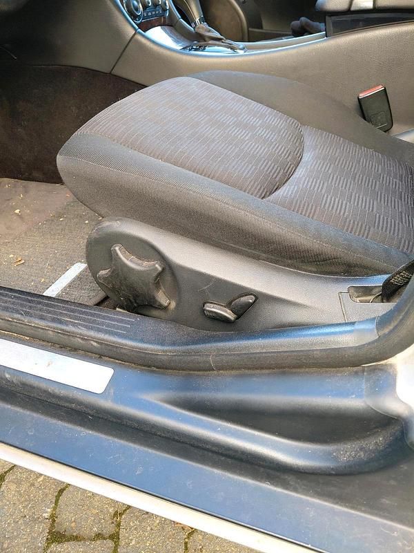 Gebraucht Mercedes C180 143 PS (105 kW) 2005 Silber Kombi