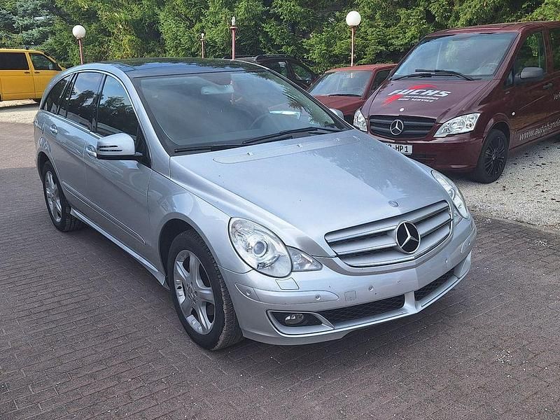 Gebraucht Mercedes R500 306 PS (225 kW) 2005 Silber Van / Kleinbus