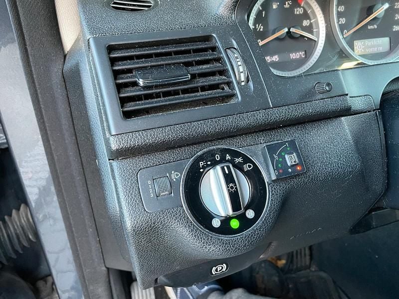 Blau Gebraucht 2008 Mercedes C180 Kombi | 2.780 € - Bild 1/4