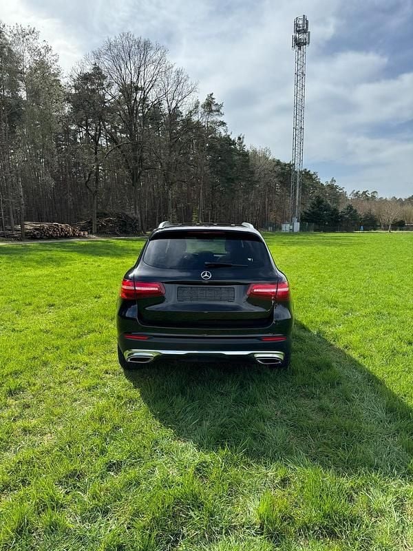 Gebraucht Mercedes GLC250 204 PS (150 kW) 2016 Schwarz SUV
