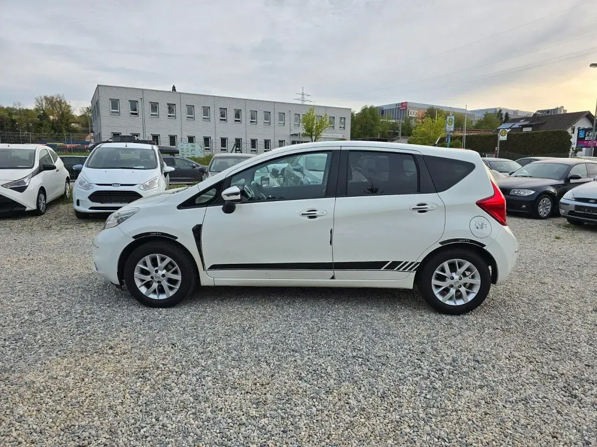 Gebraucht Nissan Note Acenta 90 PS (66 kW) 2016 Weiß Kleinwagen
