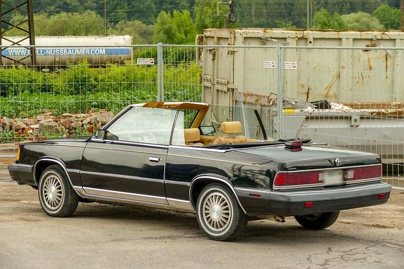 Occasion Chrysler Le Baron 101 ch (74 kW) 1986 Noir Cabriolet