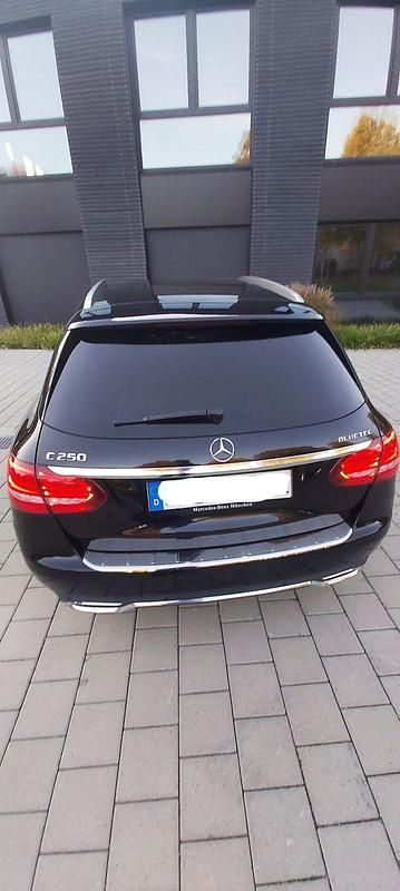 Gebraucht Mercedes C250 204 PS (150 kW) 2014 Schwarz Kombi
