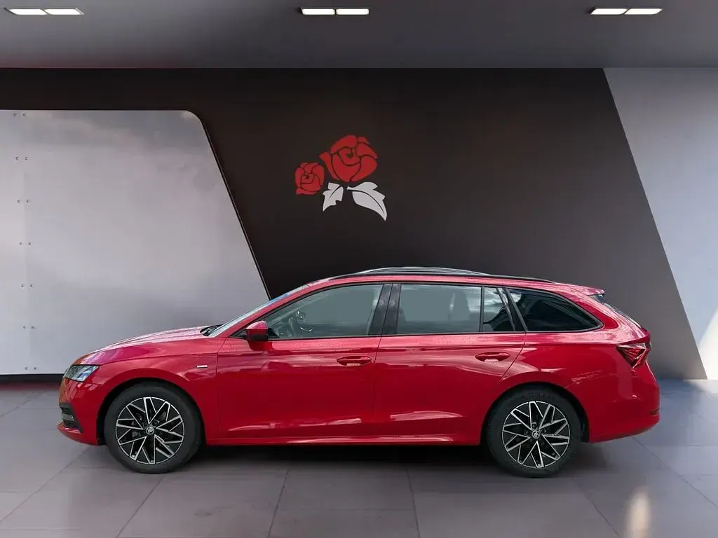 Gebraucht Skoda Octavia Clever 150 PS (110 kW) 2022 Rot Kombi