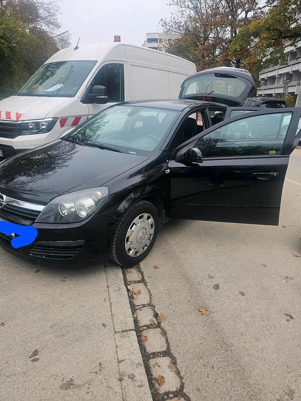 Gebraucht Opel Astra 105 PS (77 kW) 2007 Schwarz Kleinwagen