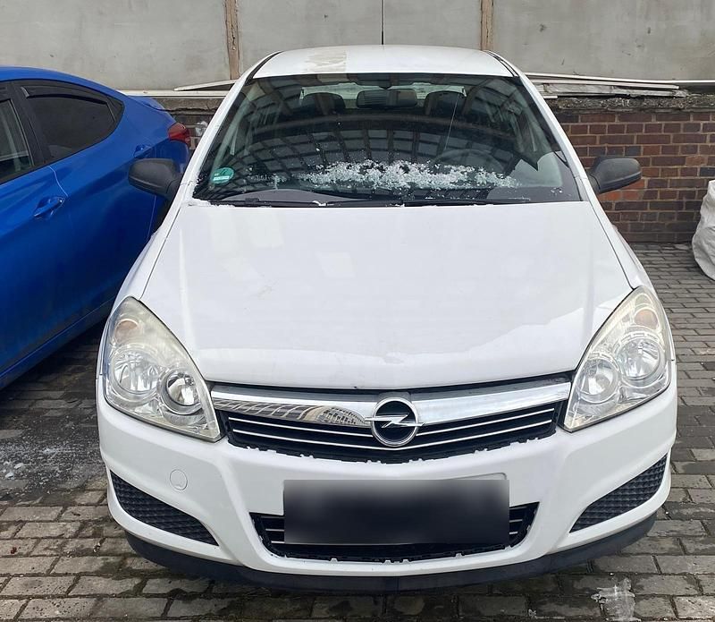 Gebraucht Opel Astra 2009 Weiß Limousine