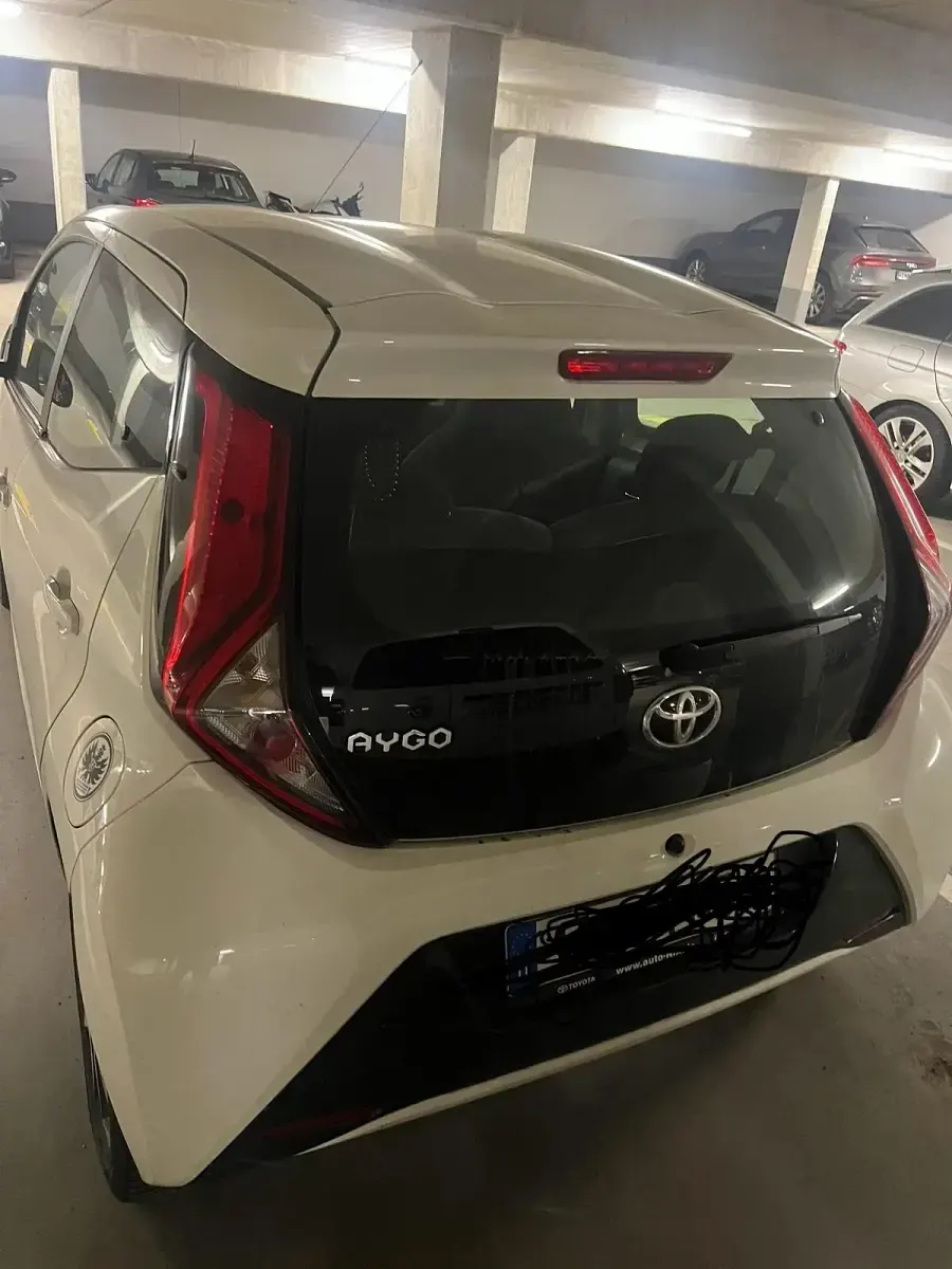 Gebraucht Toyota Aygo 75 PS (55 kW) 2019 Weiß Kleinwagen