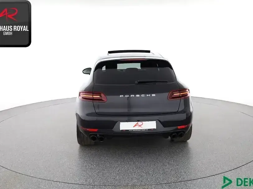 Gebraucht Porsche Macan Turbo Sport 400 PS (294 kW) 2018 Tiefschwarz SUV