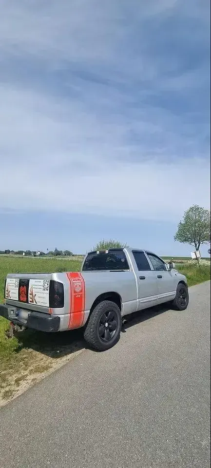 Gebraucht Dodge Ram 350 PS (257 kW) 2003 Silber Pickup