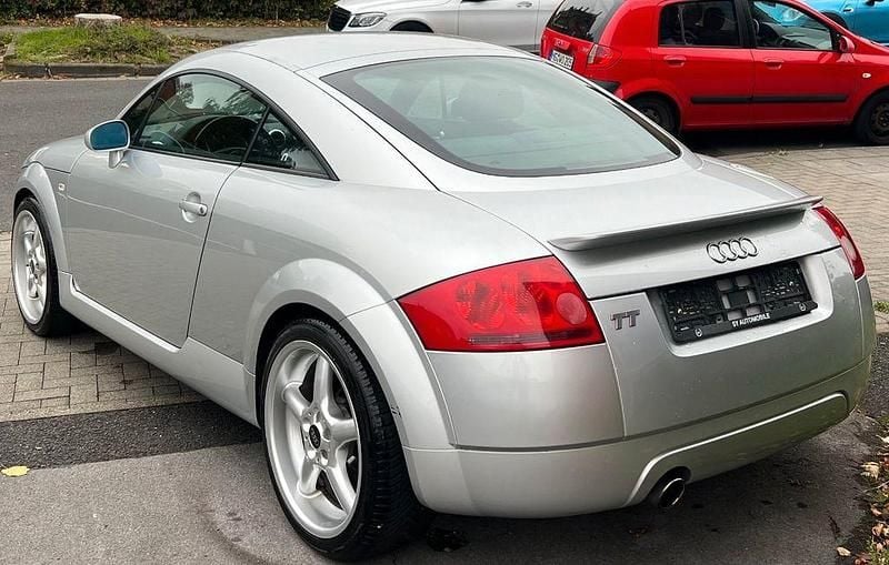 Gebraucht Audi TT Sport 179 PS (131 kW) 1999 Silbersee/lichtsilber Coupé