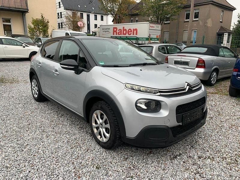 Grau Gebraucht 2018 Citroën C3 Feel Kleinwagen | 5.850 € (Guter Preis) - Bild 1/4