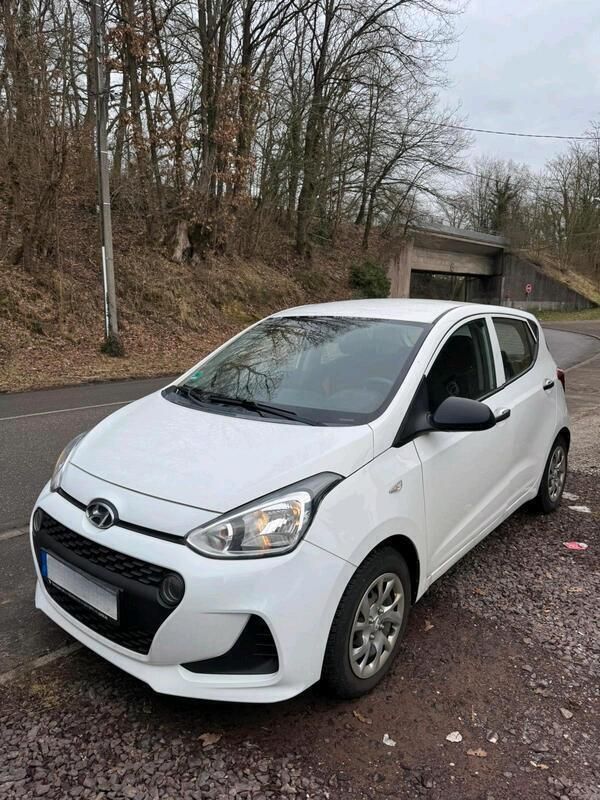 Weiß Gebraucht 2017 Hyundai i10 Kleinwagen | 4.900 € (Fairer Preis) - Bild 1/4