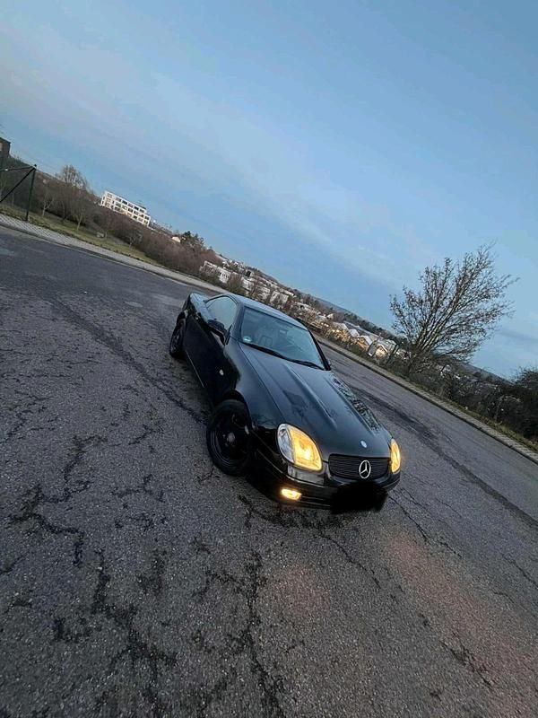 Schwarz Gebraucht 1999 Mercedes SLK200 Cabrio | 2.800 € (Guter Preis) - Bild 1/4