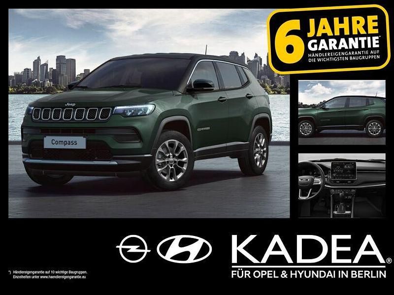 Grün Neu 2025 Jeep Compass Altitude SUV | 35.390 € (Fairer Preis) - Bild 1/4