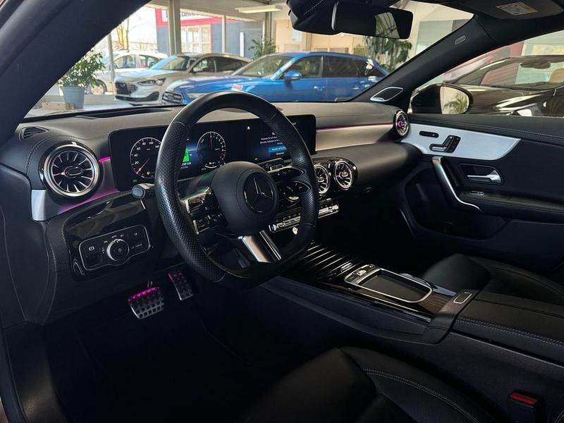 Gebraucht Mercedes CLA250e AMG line 218 PS (160 kW) 2023 Gold Coupé