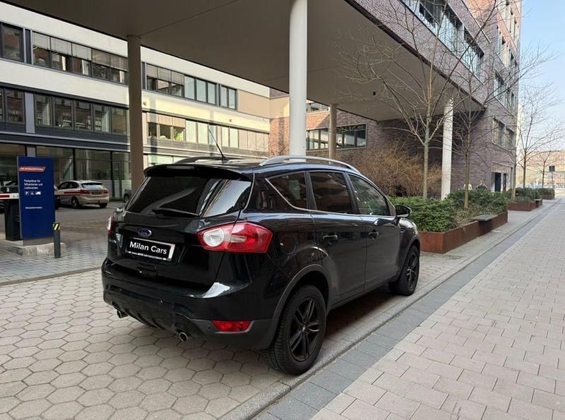 Gebraucht Ford Kuga Individual 140 PS (102 kW) 2012 Schwarz SUV