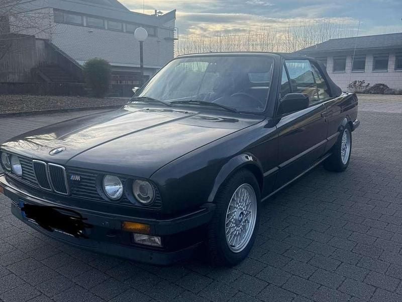 Schwarz Gebraucht 1990 BMW 320 Cabriolet Sport Line Cabrio | 16.400 € - Bild 1/4