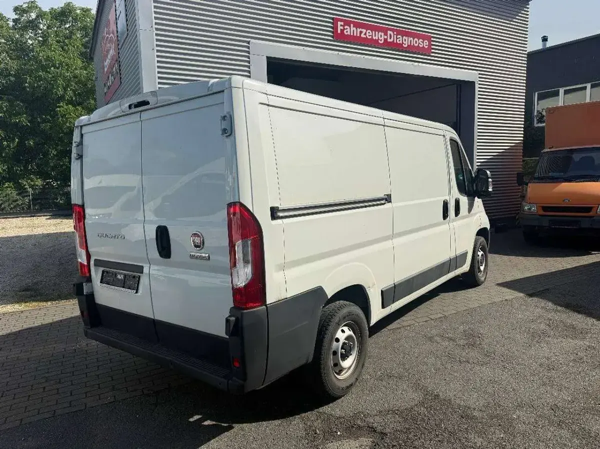 Gebraucht Fiat Ducato 33 120 PS (88 kW) 2023 Weiß Van