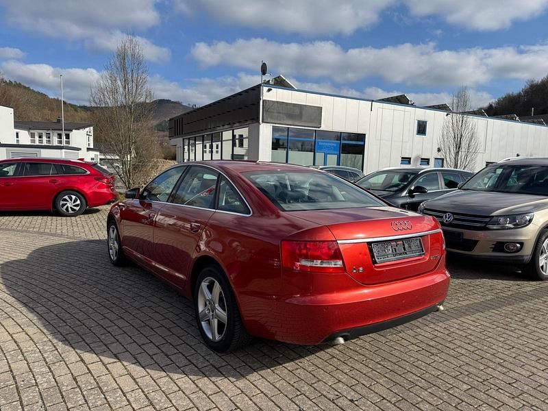 Gebraucht Audi A6 140 PS (102 kW) 2007 Rot Limousine