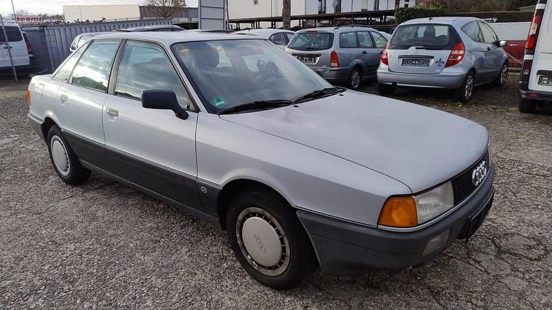 Gebraucht Audi 80 90 PS (66 kW) 1989 Silber Limousine