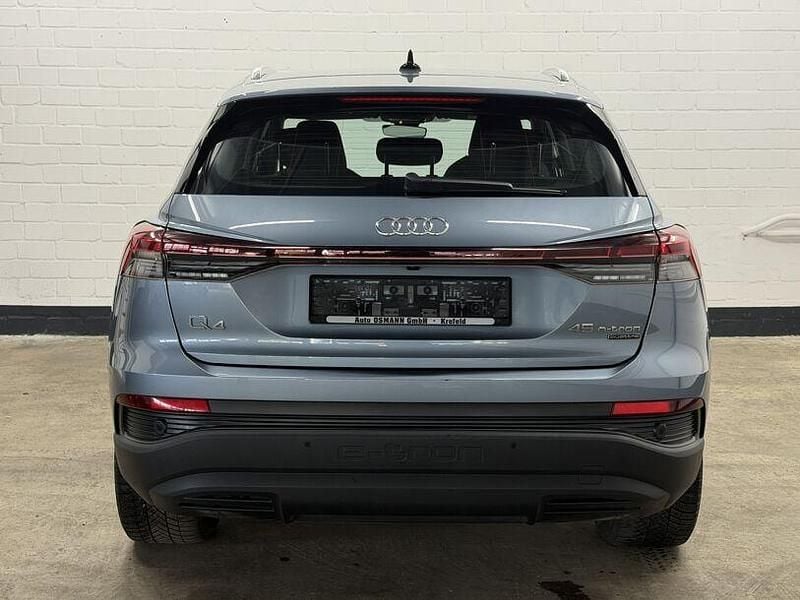 Gebraucht Audi Q4 e-tron Advanced Plus 194 kW (265 PS) 2023 Geysirblau metallic SUV