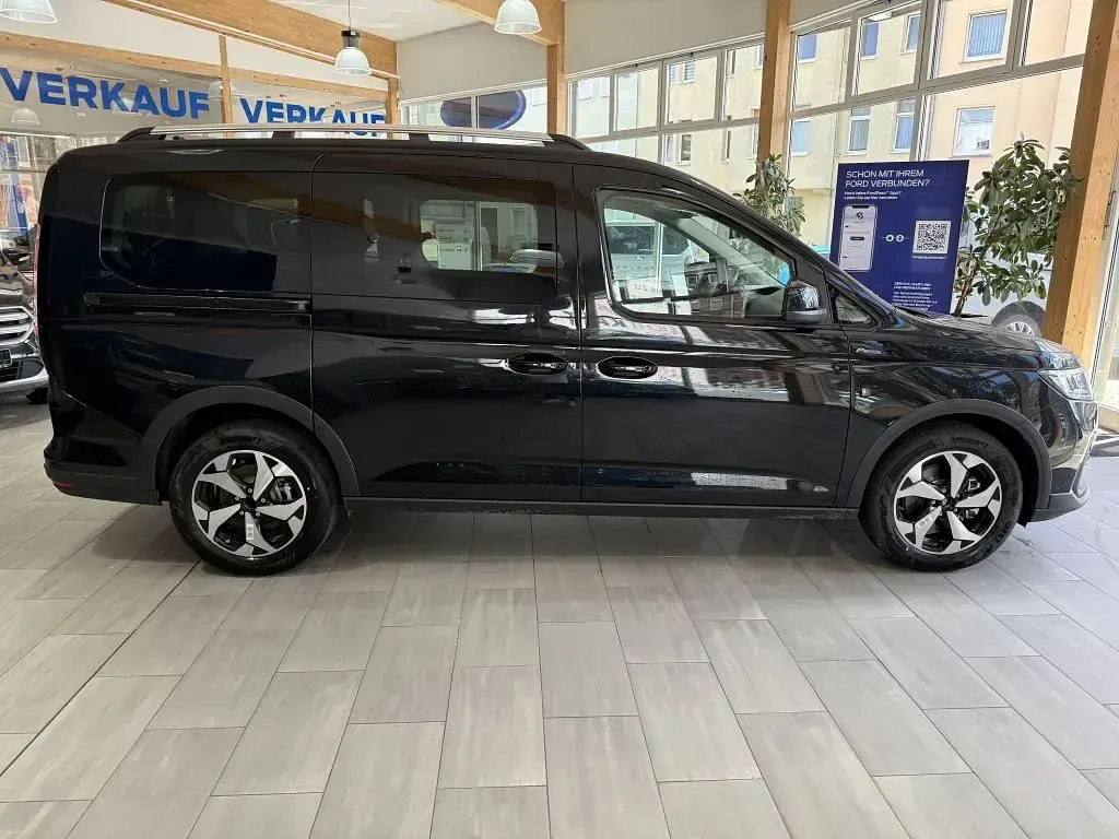 Neu Ford Grand Tourneo Connect Active 150 PS (110 kW) 2026 Schwarz Van / Kleinbus