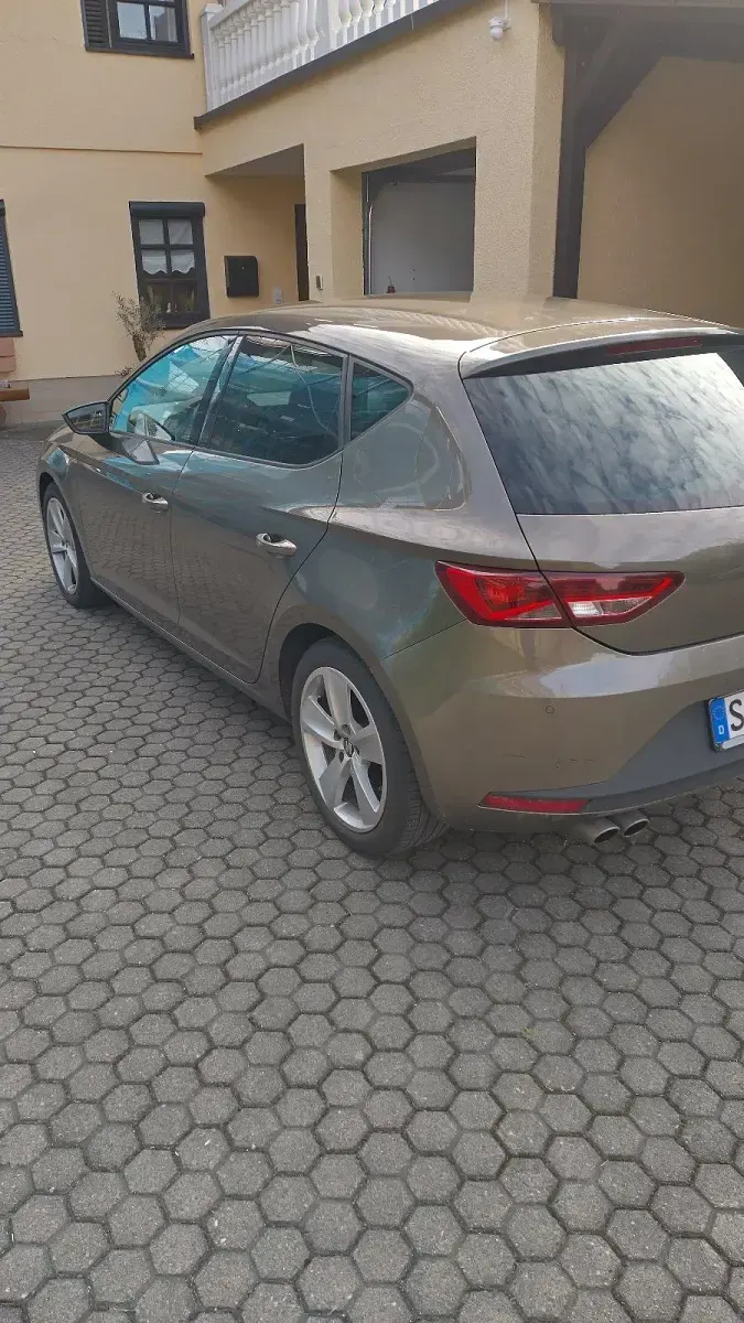 Gebraucht Seat Leon FR 125 PS (91 kW) 2017 Braun Kombi