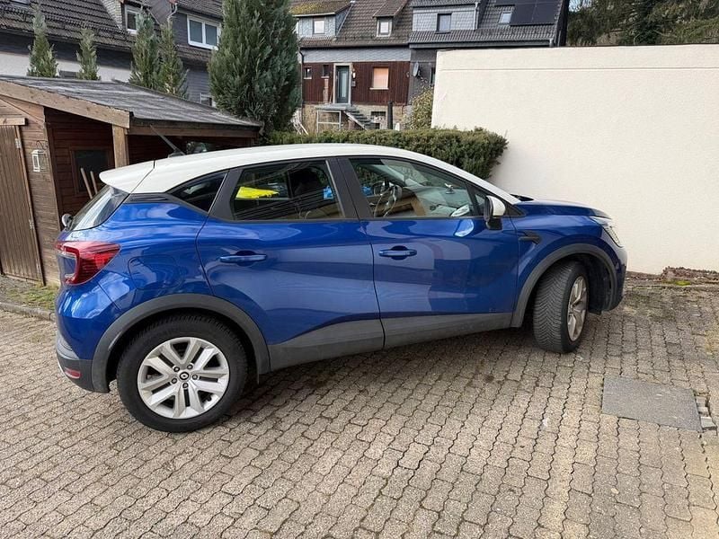 Gebraucht Renault Captur Equilibre 91 PS (66 kW) 2023 Blau SUV