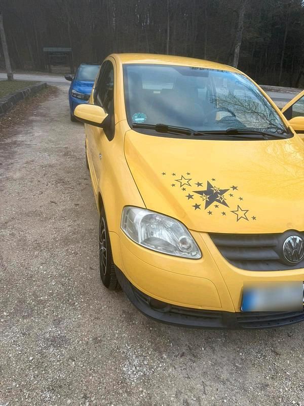 Gebraucht VW Fox 75 PS (55 kW) 2009 Gelb Kleinwagen