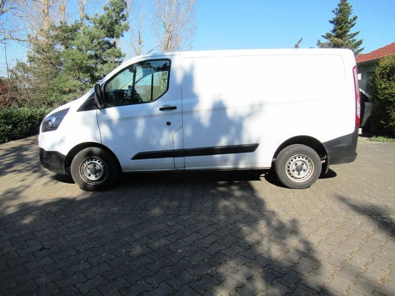 Weiß Gebraucht 2020 Ford Transit Custom Van / Kleinbus | 10.990 € (Etwas zu teuer) - Bild 1/3