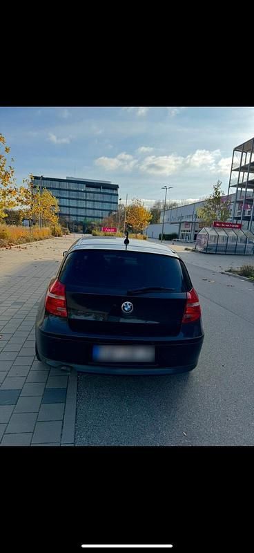 Gebraucht BMW 118 2009 Schwarz Kleinwagen