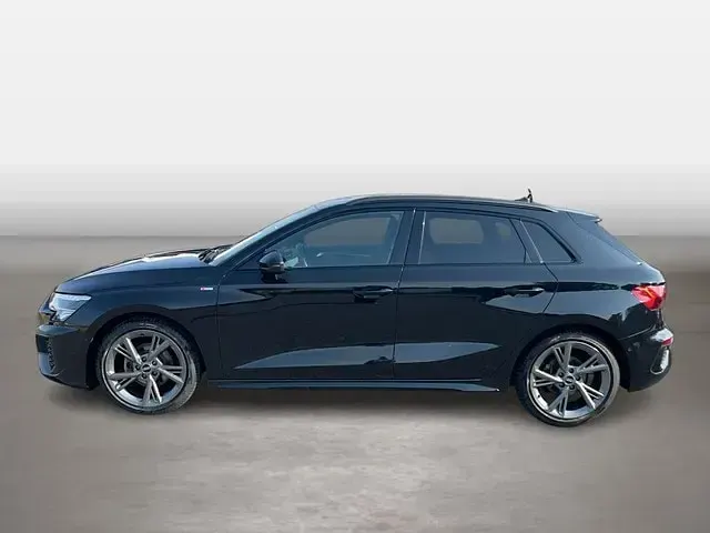 Gebraucht Audi A3 S-Line 150 PS (110 kW) 2022 Mythosschwarz metallic Limousine