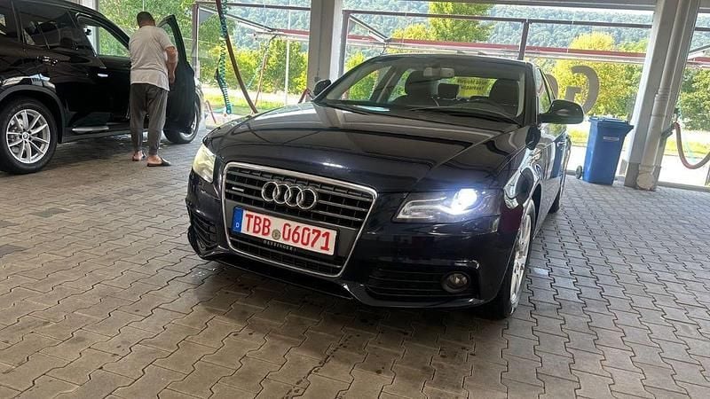 Blau Gebraucht 2008 Audi A4 Ambiente Limousine | 4.700 € (Superpreis) - Bild 1/4