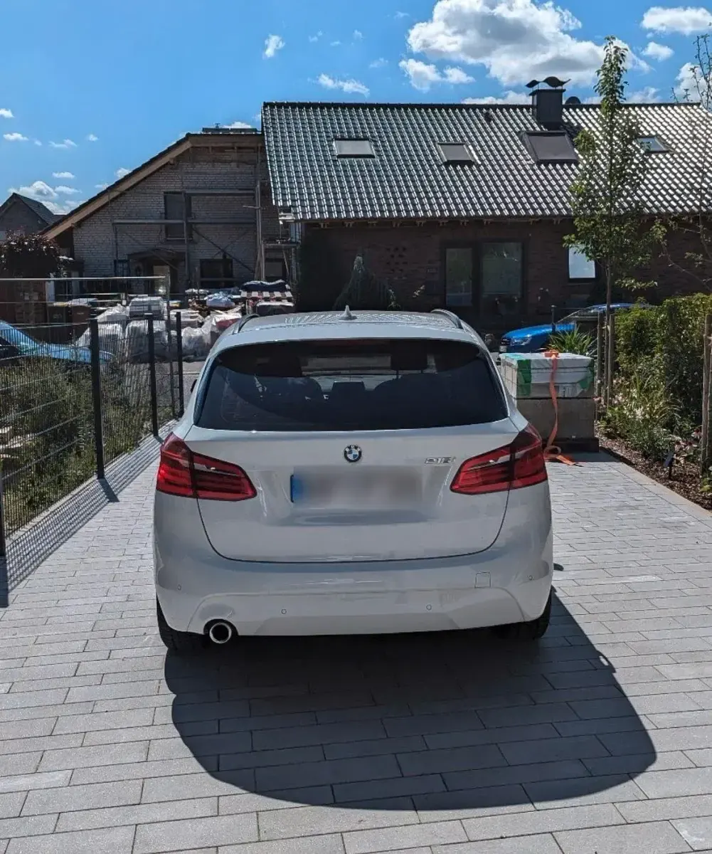 Gebraucht BMW 216 Advantage 109 PS (80 kW) 2019 Weiß Van / Kleinbus