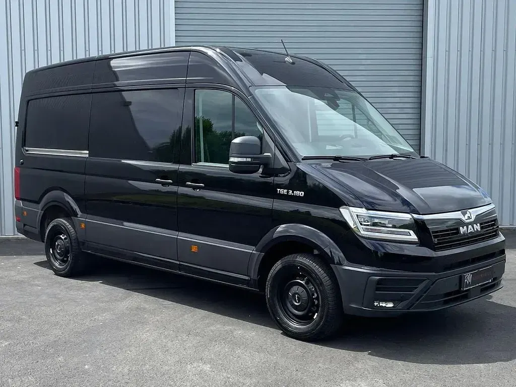 Neu MAN TGE 177 PS (130 kW) 2026 Schwarz Van