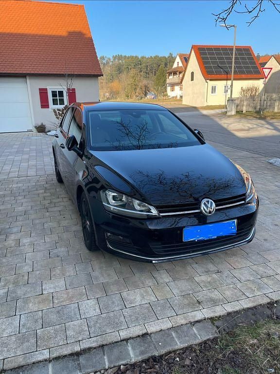 Schwarz Gebraucht 2016 VW Golf Allstar Limousine | 11.690 € (Etwas zu teuer) - Bild 1/4