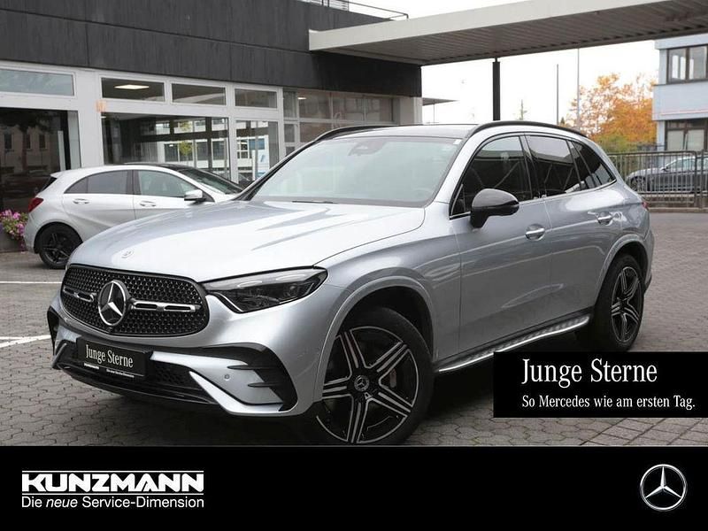 Hightechsilber metallic metallic Gebraucht 2024 Mercedes GLC300e AMG SUV | 62.760 € (Guter Preis) - Bild 1/4
