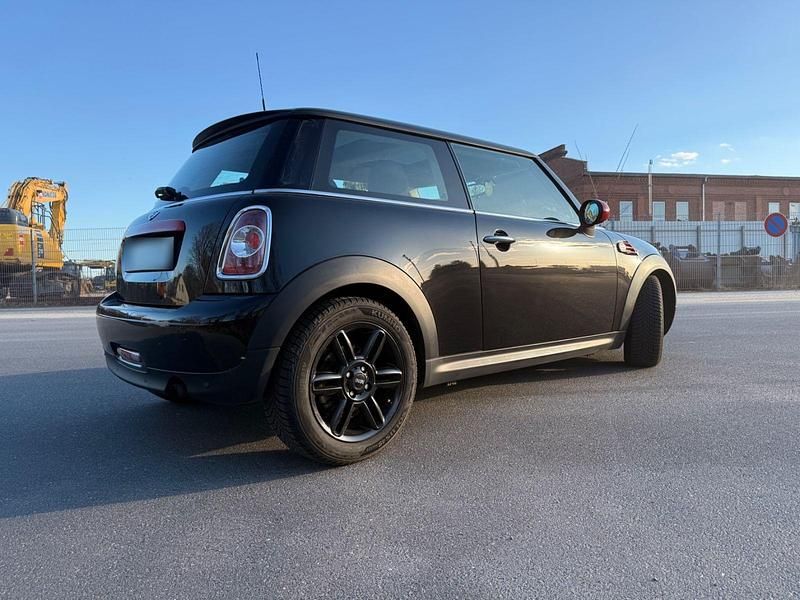Gebraucht Mini ONE 98 PS (72 kW) 2013 Schwarz Kleinwagen