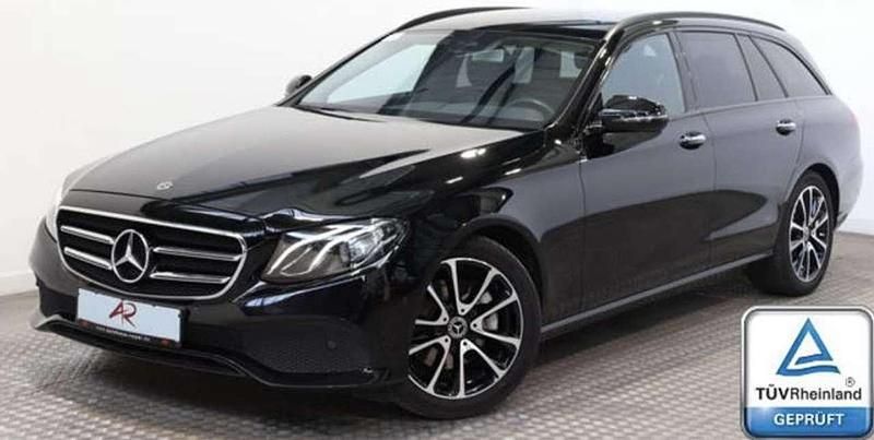 Schwarz Gebraucht 2019 Mercedes E300 Kombi | 25.000 € (Fairer Preis) - Bild 1/2