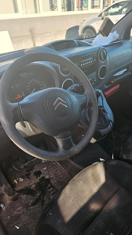 Gebraucht Citroën Berlingo 80 PS (58 kW) 2011 Weiß Van / Kleinbus