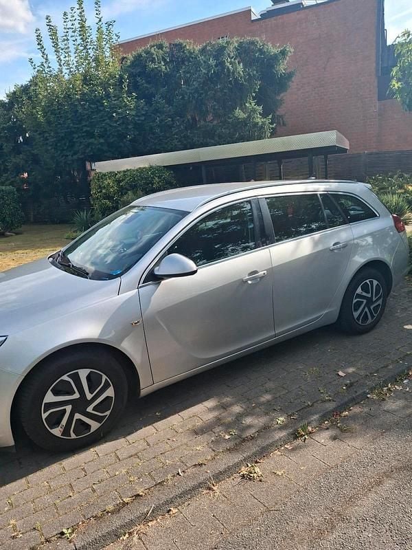 Gebraucht Opel Insignia 140 PS (102 kW) 2010 Silber Kombi
