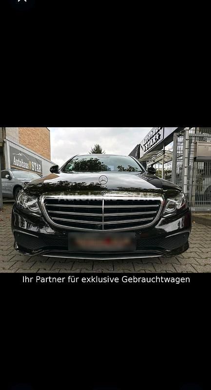 Gebraucht Mercedes E220 195 PS (143 kW) 2017 Schwarz Limousine