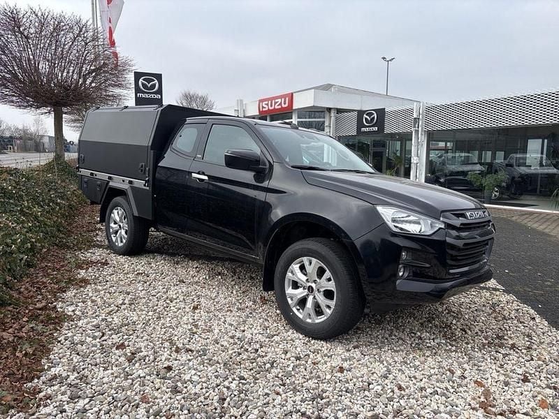 Neu Isuzu D-Max 163 PS (119 kW) 2025 Schwarz Pickup