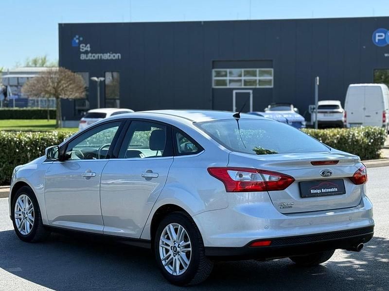 Używany Ford Focus Titanium 150 KM (110 kW) 2011 Szary Sedan/Limuzyna