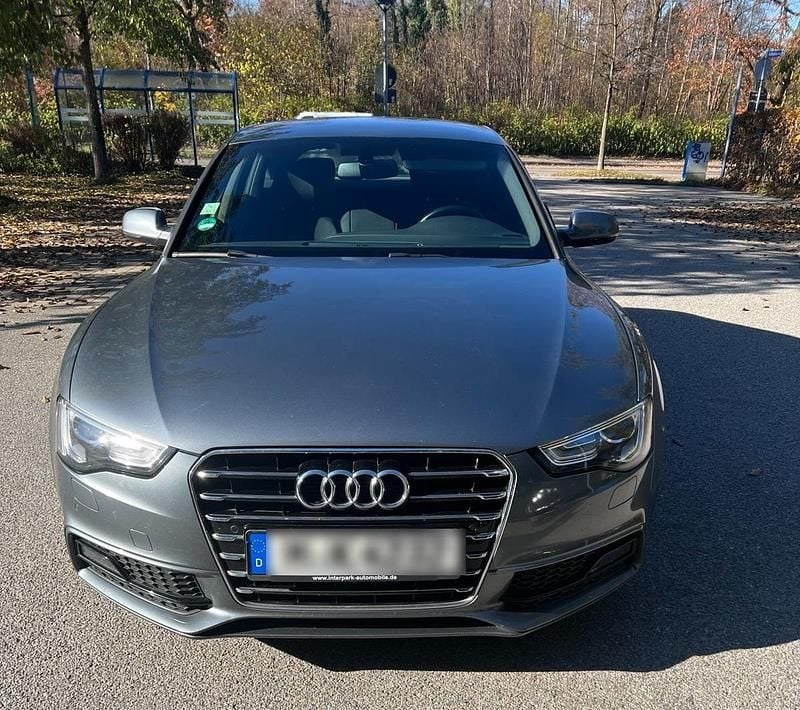 Silber Gebraucht 2016 Audi A5 Limousine | 13.400 € (Fairer Preis) - Bild 1/4