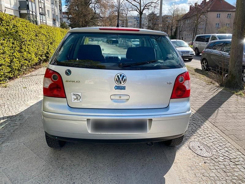 Gebraucht VW Polo 55 PS (40 kW) 2002 Silber Kleinwagen