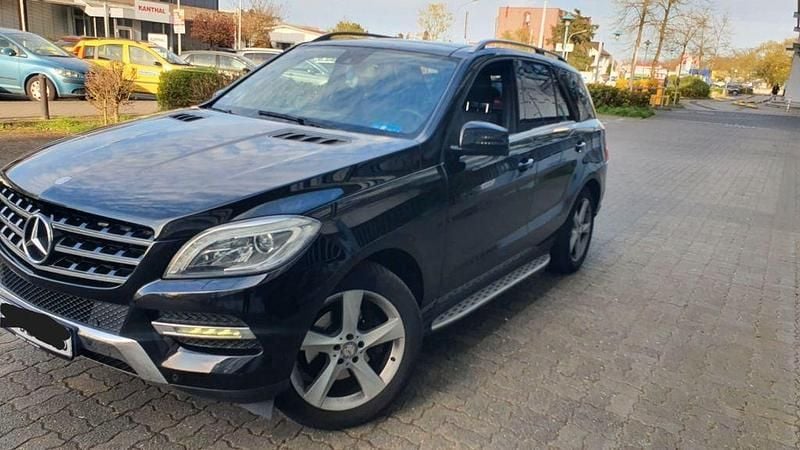 Gebraucht Mercedes ML350 258 PS (189 kW) 2014 Schwarz SUV